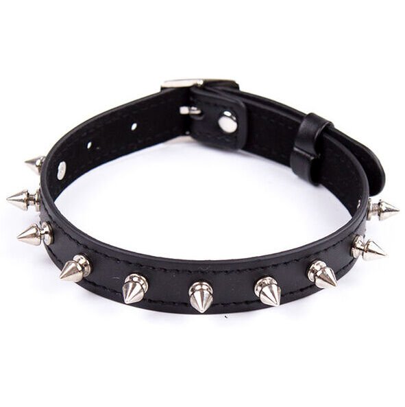 Collare Spike Trasgressivo con Spinotti in Metallo - Collezione Ohmama