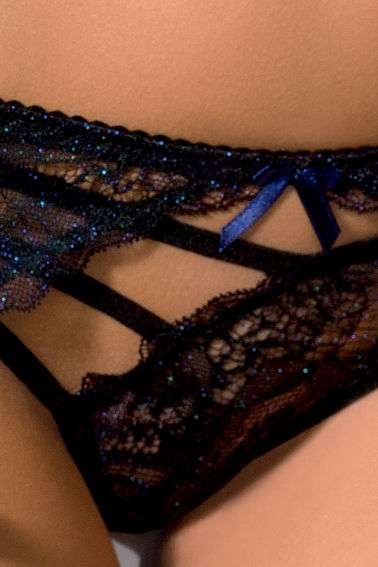 Set Lingerie Casmir: Top, Reggicalze e Perizoma Eleganti