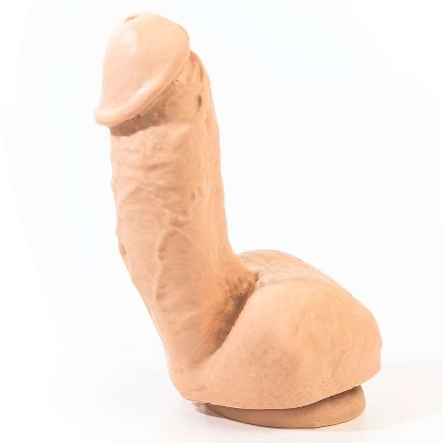 Dildo Realistico Elian con Ventosa e Design Naturale