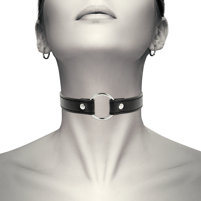 Collana fetish in pelle vegana regolabile - Eleganza e stile unico