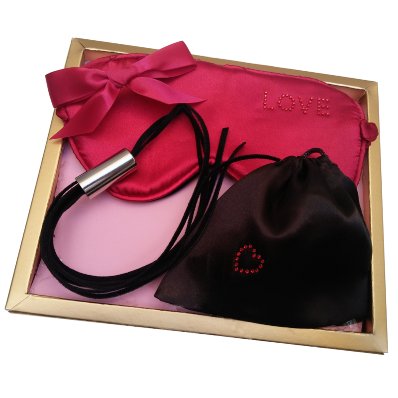 Kit BDSM per principianti con maschera in raso e frusta dominatrice